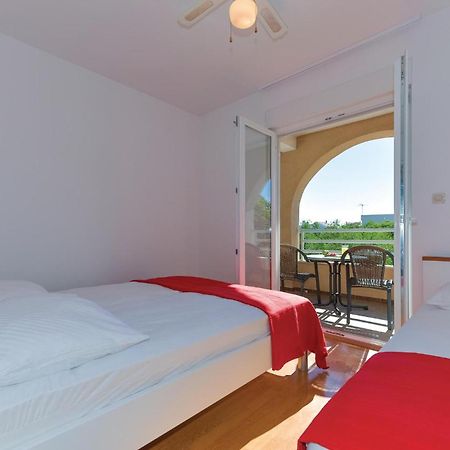Two-Bedroom Apartment in Vodice Buitenkant foto